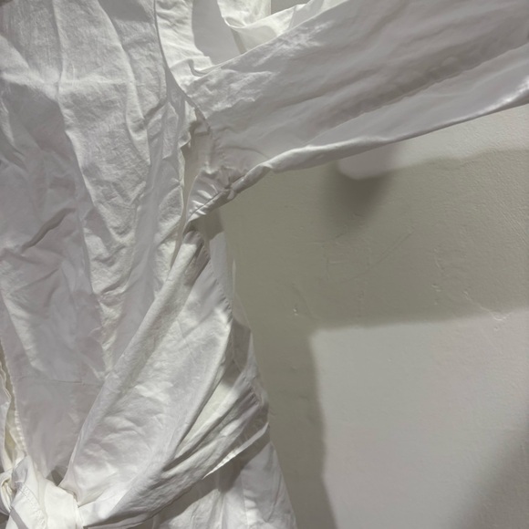 H&M White Button Down Shirt with Tie belt - Picture 10 of 10